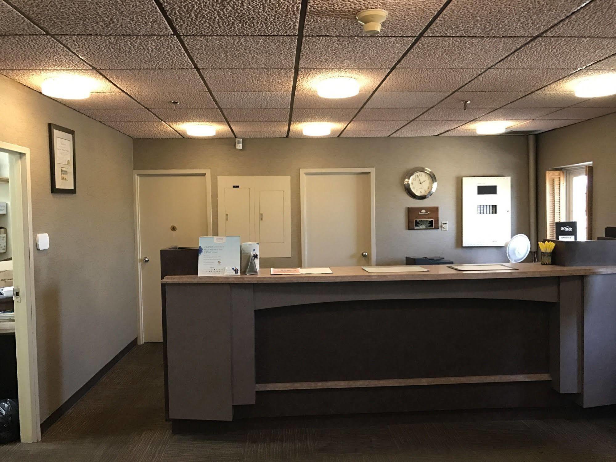 Howard Johnson By Wyndham Portage La Prairie Luaran gambar